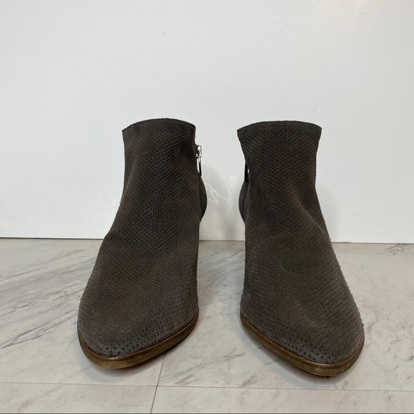 New! Vince Camuto Nethera Perforated Suede Gray Boot 11M - Picture 2 of 16